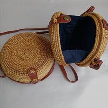 Load image into Gallery viewer, Natural and White Rattan Round Handbag 7&quot;
